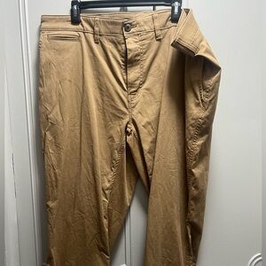 St John’s Bay Men's Tan Pants